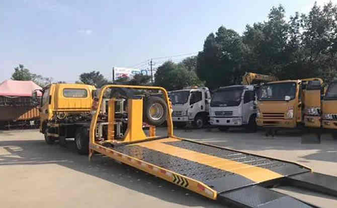 霍尔果斯汽车中途维修案例